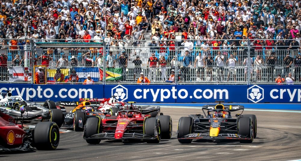 Zal het nieuwe Formule 1 seizoen eindelijk spanning brengen in de titelstrijd?